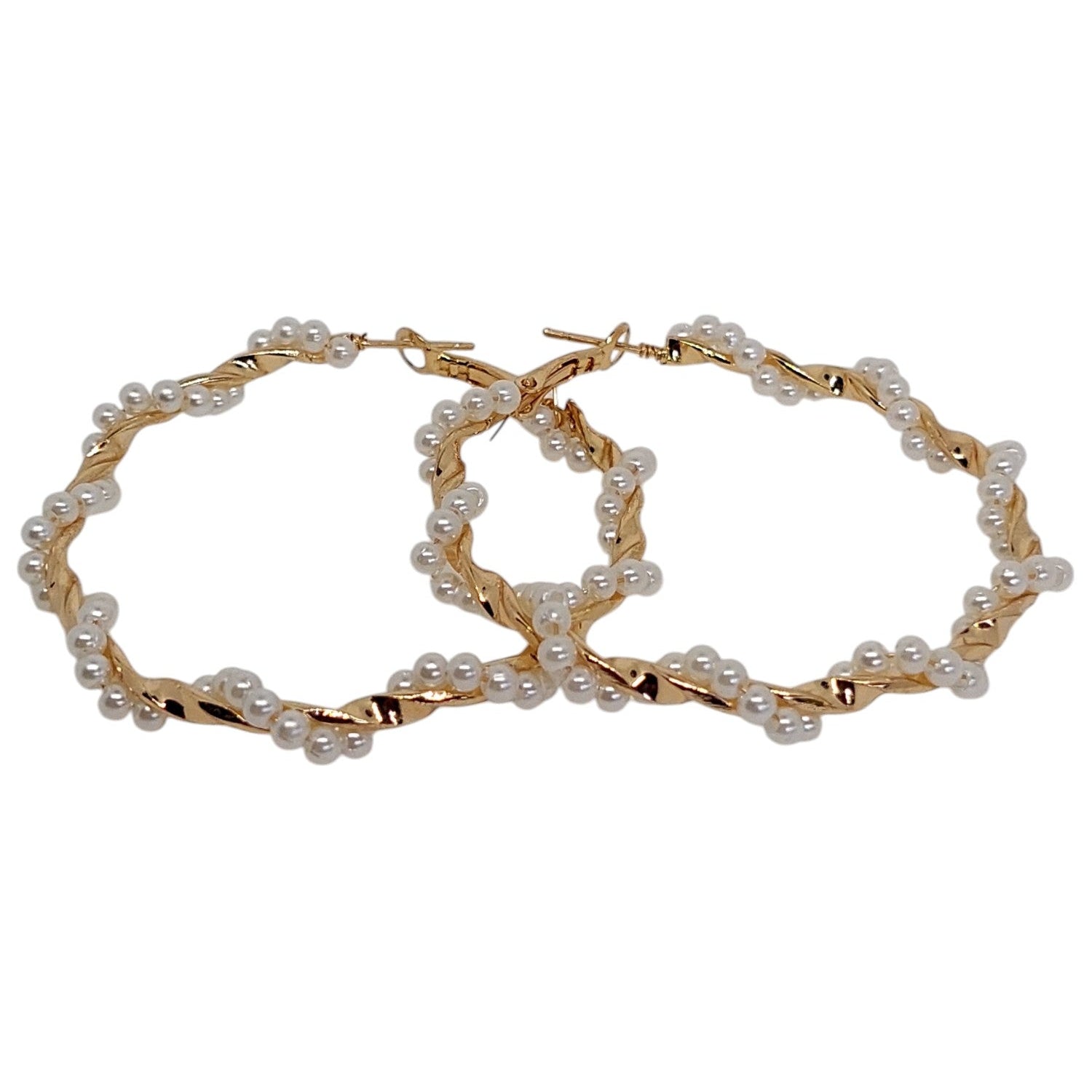 Argollas con perlitas alrededor