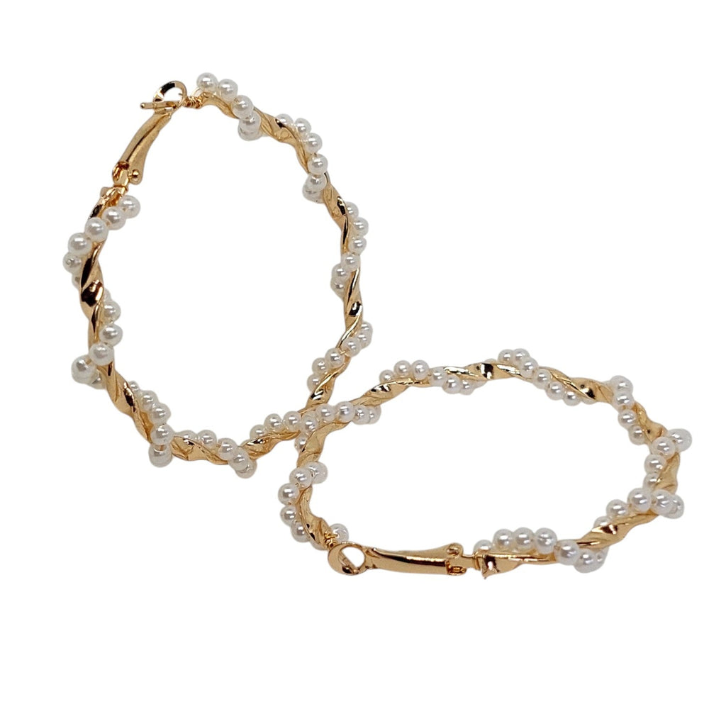 Argollas con perlitas alrededor