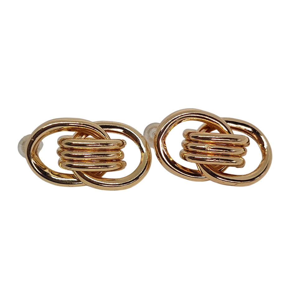 Pegados en forma de circulos enlazados y con tres circulos en medio