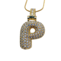 Collar con la letra P